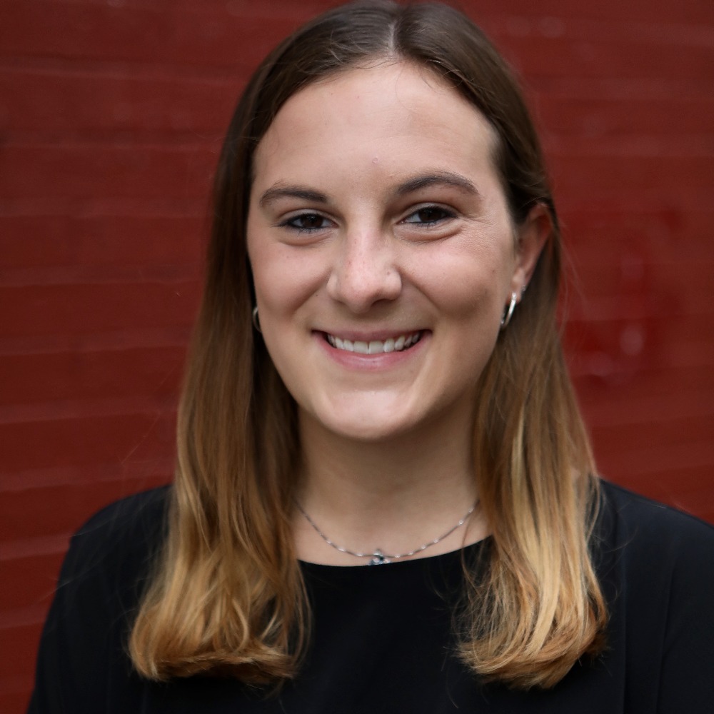 Meet your Posher, Stephanie